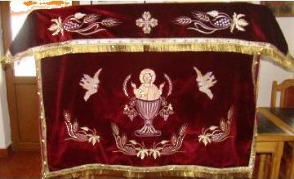 Acoperamant pentru Sfanta Masa brodat cu icoana