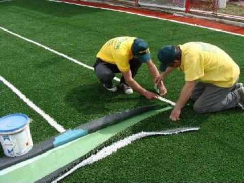 Adeziv pentru gazon artificial