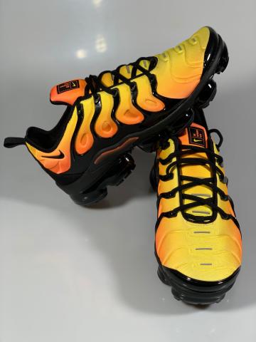 Adidasi Nike Air Vapormax Plus model 2023 marimea 44