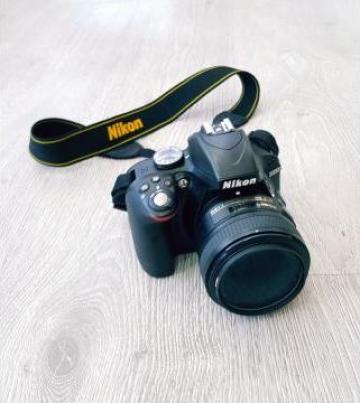 Aparat foto DSLR Nikon D3300, 24.2MP + obiectiv AF-S 50mm