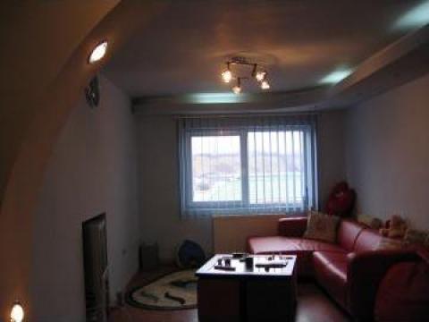 Apartament de 3 camere decomandate Pucioasa