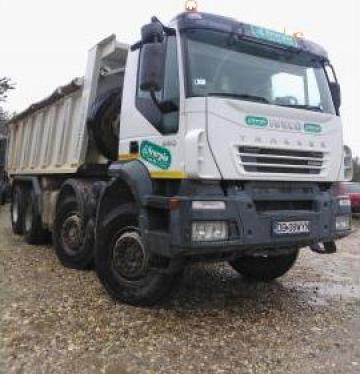 Autobasculanta Iveco Trakker 8x4