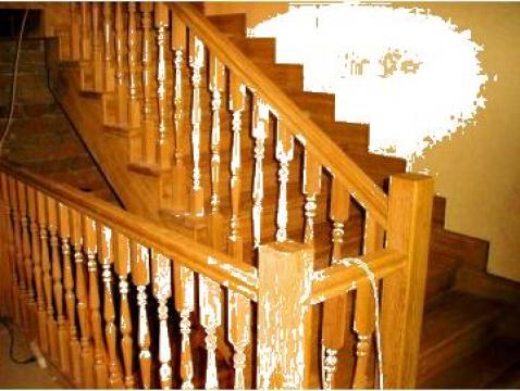 Balustrada din lemn masiv de nuc