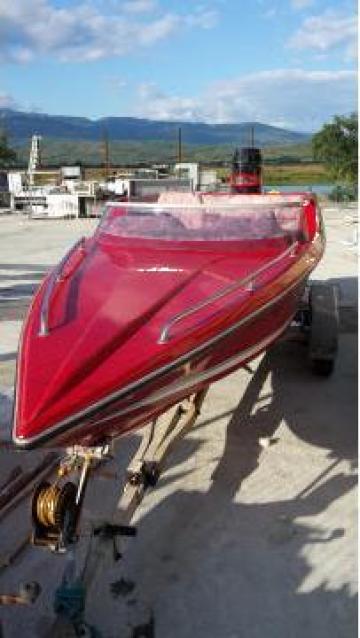Barca de viteza Sabre cu motor Mercury 140 cp