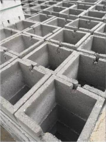 Boltari din beton pentru stalpi 25x20x25