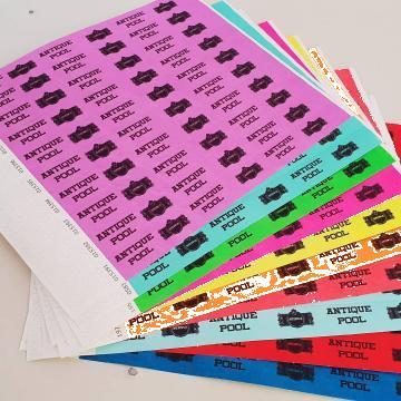 Bratari de acces personalizate
