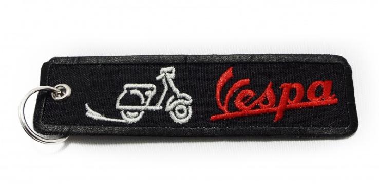 Breloc textil brodat Vespa