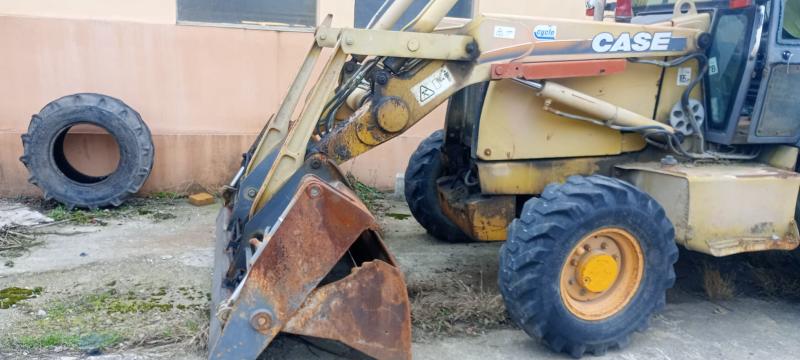 Buldoexcavator Case