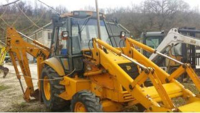 Buldoexcavator JCB