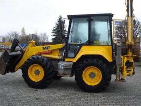 Buldoexcavator Massey Ferguson