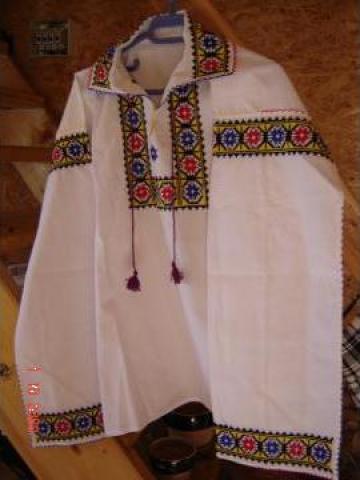 Camasa si fusta barbat din zona Moldova