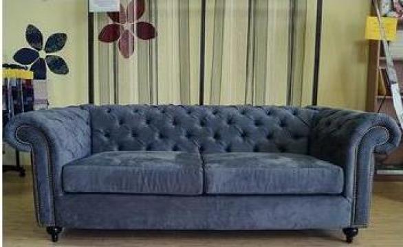 Canapea clasica cu 2 locuri Chesterfield