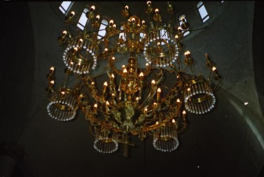 Candelabre mari biserica