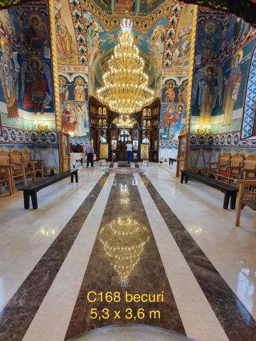 Candelabru cu 168 becuri