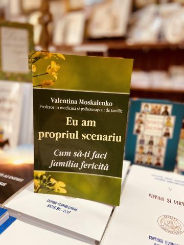 Carte, Eu am propriul scenariu Cum sa faci familia fericita