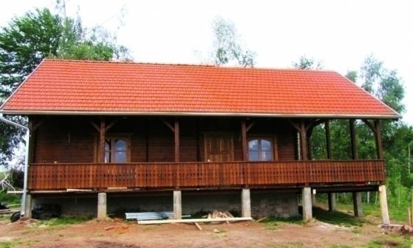 Casa de vacanta din lemn Fantana Brazilor izolat