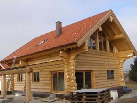 Casa lemn masiv, cabana bustean