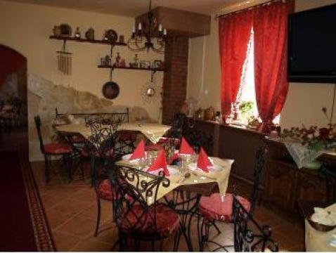 Cazare, sala de nunti, restaurant la Pensiunea Miracolo
