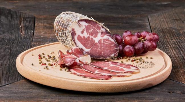 Ceafa de porc crud - uscata - Codrul Boieresc 100 g