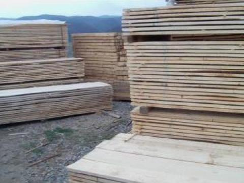 Cherestea si lemn pentru constructii