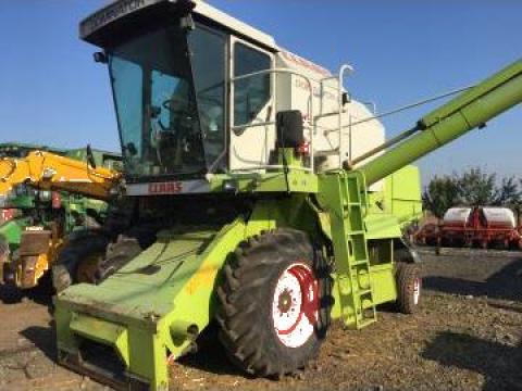 Combina agricola Claas Dominator 150