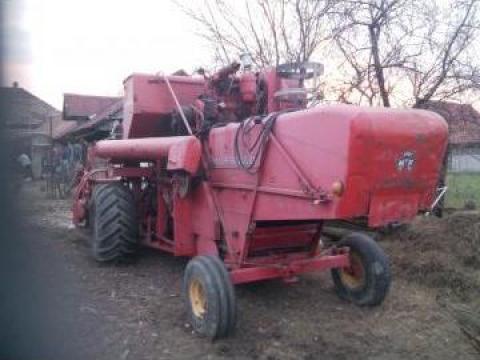 Combina agricola Massey Ferguson 87