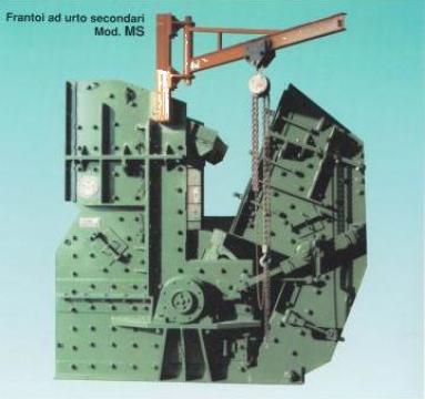 Concasor cu impact secundar