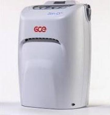 Concentrator de oxigen portabil Zen O, producator GCE Anglia