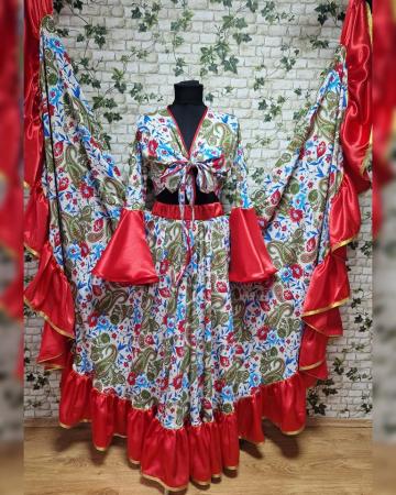 Costum dans tiganesc