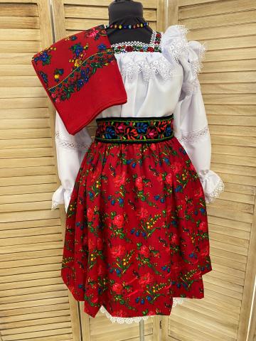 Costum popular femei de Maramures