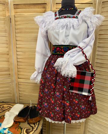 Costum popular pentru femei de Maramures