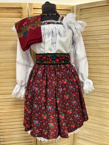 Costum traditional de Maramures pentru femei