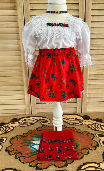 Costum traditional de Maramures pentru fetite