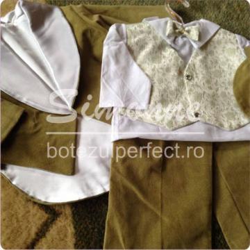 Costumas botez cu frac catifea verde