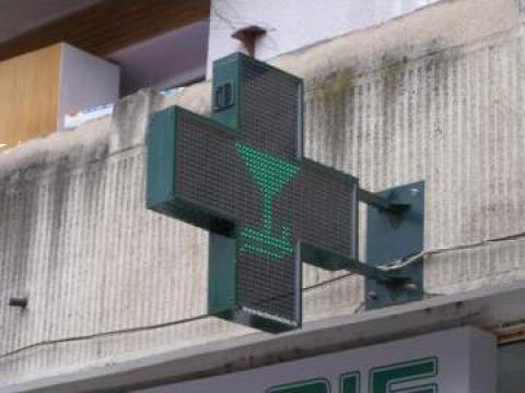 Cruce farmacie, Pharmacy cross