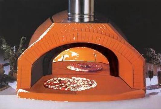 Cuptor profesional de pizza pe vatra