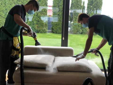 Curatare si igienizare mobilier tapitat
