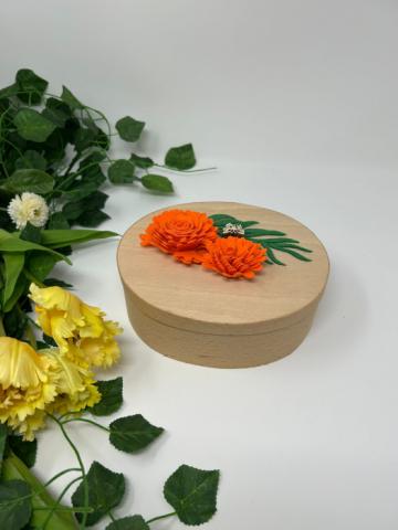 Cutie de bijuterii fina si eleganta cu flori fetru