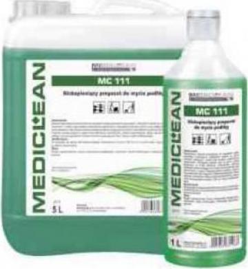 Detergent pardoseala MC 111