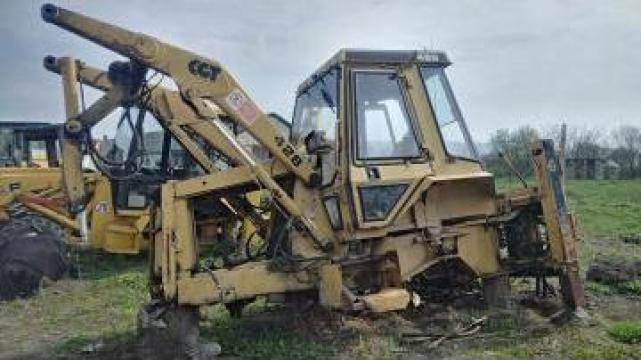 Dezmembrare buldoexcavator Cat 428b