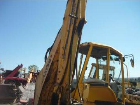 Dezmembrare excavator Komatsu WB 97 R