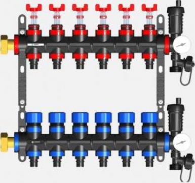 Distribuitor-colector monolitic, cu debitmetre si accesorii