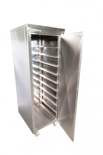 Dospitor patiserie, 20 tavi