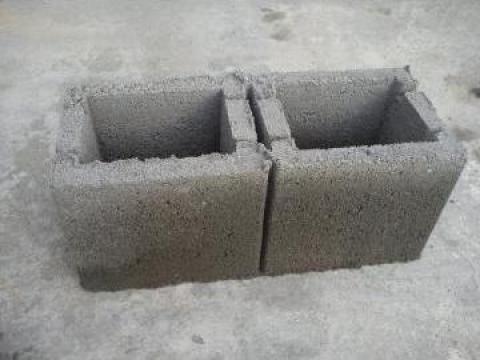Elemente de cofraj din beton