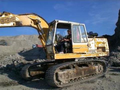 Excavator Liebherr 932