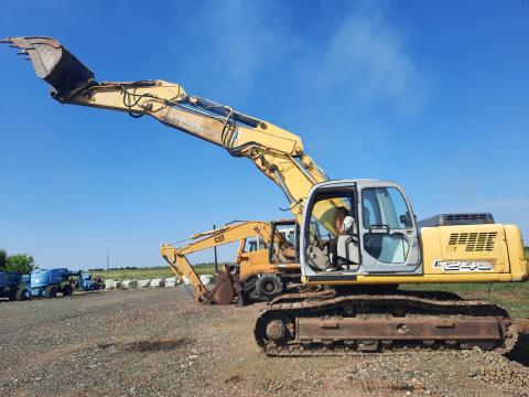 Excavator New Holland