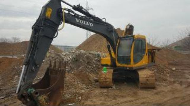 Excavator pe senile Volvo EC140LC