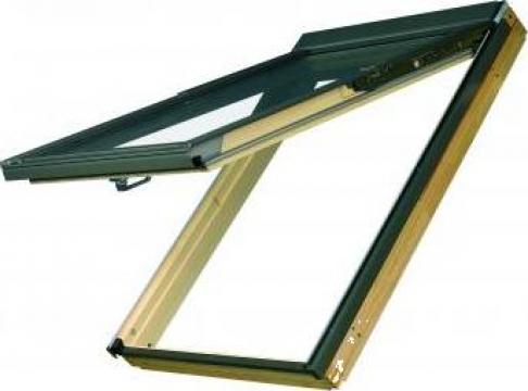 Ferestre cu articulare mediana sau superioara Fakro FPP-V