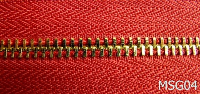 Fermoar metalic dublu gold nr 5 mm rosu MSG04