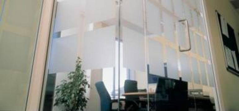 Folie decorativa geam